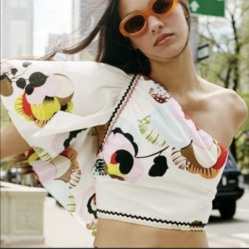 NWT Zara Asymmetrical Floral Abstract One Shoulder Crop Blouse